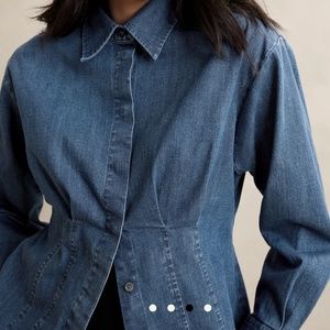 Denim shirt with trenched waist